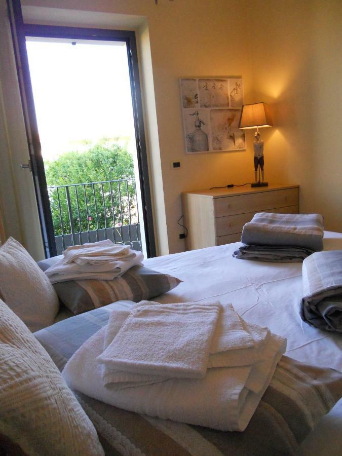 Garda Dreams Apartment Torri Del Benaco Exterior foto